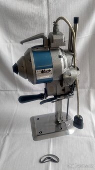 Řezačka látek KM - 8