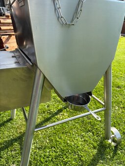 Nerezový gril s vnějším topeništěm - 8