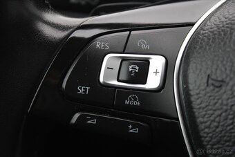 Volkswagen Passat 2.0 TDI 110kW DSG SERVIS.KN ČR (2018) - 8