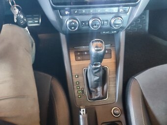 ŠKODA OCTAVIA COMBI SCOUT 2.0 TDI 135 KW DSG - 8