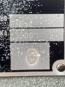 Tabulové nůžky NTP 1000/2,5B - 8