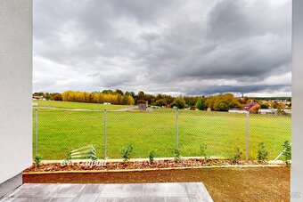 PRONÁJEM: EXKLUZIVNÍ LUXUSNÍ BYT 3+KK (70M²) S TERASOU (20m2 - 8