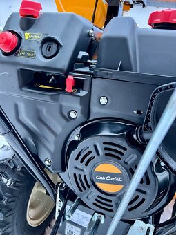 CUB CADET XS3 66SWE -třístupňová sněhová fréza s el. start. - 8