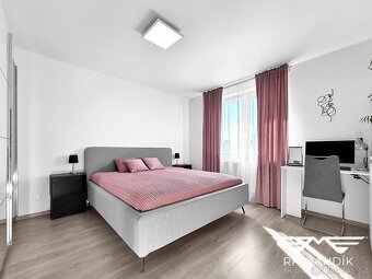 Prodej bytu 3+kk, ~73 m2 se zahradou ~317m2 a 4x stáním pro - 8