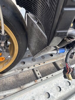 Rozprodam doplnky na Yamaha R1 04-06 Rn12 - 8