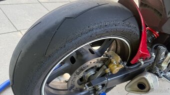 Honda CBR600f - 8