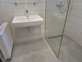 Pronájem bytu 3+1, 84 m2, balkon, sklep, Sluhy - 8