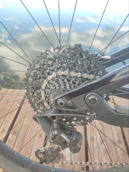 Prodám celoodpružené enduro XL Canyon Strive CF - 8