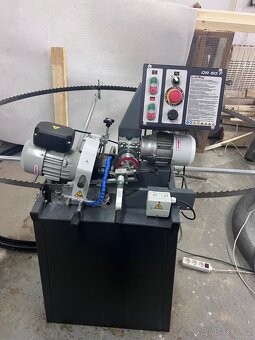 Mobilní   kmenová pásová pila - 8