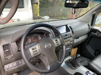 prodám nissan Patfinder - 8