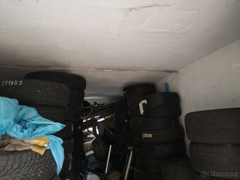 PRODÁM GARÁŽ V DUBÍ-TOVÁRNÍ ULICE - 8
