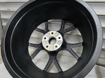 Alu kola Audi 9Jx19 et25 - 8