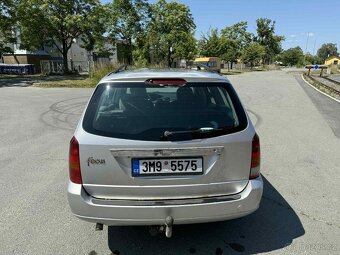 Ford Focus - 8