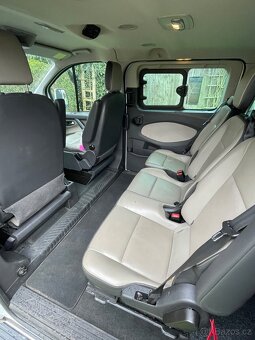 Ford Tourneo Custom 2.2TDCi 114kW ve výbavě TITANIUM 8.míst - 8