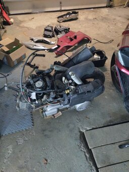 skutr JONWAY GTS 125 bez nutnosti přepisu - 8