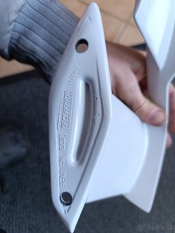 BMW m1000r křídlo levé - 8