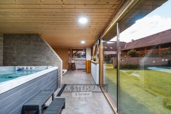 Prodej penzionu (užitná plocha 2 308 m2) - Žabovřesky (pozem - 8