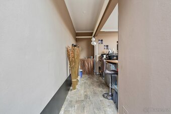 Univerzální prostor s přirozenou klientelou - 8