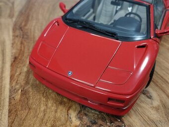 Lamborghini Diablo Roadster 1/18 Autoart - 8
