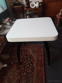 Starožitný stolek slušný bytový stav - 8