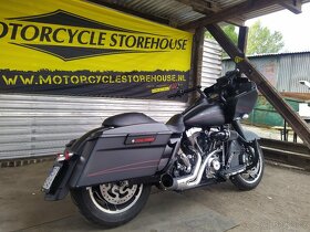 Harley Davidson FLTRX Road Glide - 8