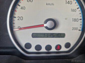 Hyundai i10 1.2 benzín 2008 - 8