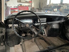 Tatra 603 k dokončení + ND - 8