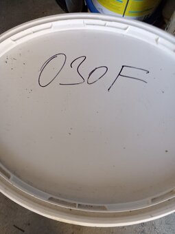 Fasádní omítka světle šedá - 8
