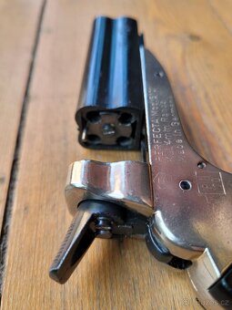 Prodám krásný Derringer 4 ranný Flobert 4mm - bez ZP - 8