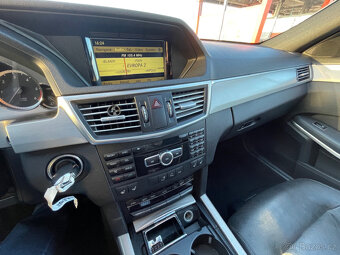 Mercedes-Benz Třídy E 3.0 CDI 350 Blue Efficiency - 8