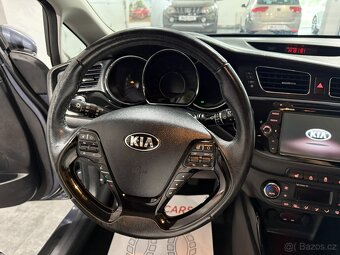 Kia Cee´d 1,6 CRDI EXCLUSIVE KAMERA - 8
