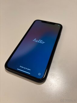 Apple iPhone Xr 64GB Černý - 8