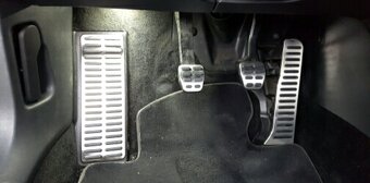 Pedály Vw Passat B6 B7 CC Golf man / automat. - 8
