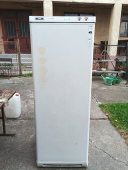 Prodám funkční starší mrazák - 8