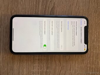 iPhone 11 64GB - 8