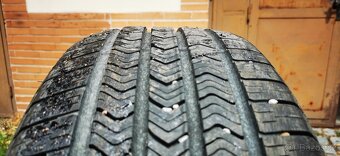 225/50 r18 Goodyear - 8
