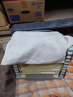 Bazénový vysavač Aguabot Galeon Fl - 8