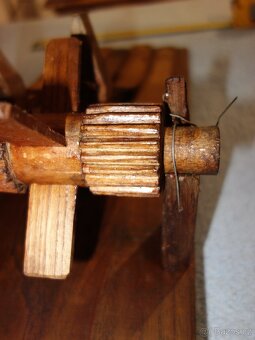 Stará velikonoční hrkačka-klapačka, super model - 8