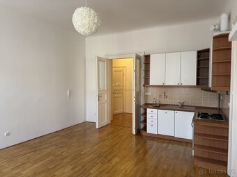 Prodej bytové jednotky 2+kk, 69.4 m2, OV, ulice Záhřebská, P - 8