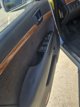 Hyundai Sonata NF 2.0 CRDI - 8