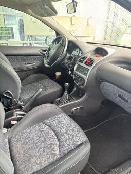 Peugeot 206 / 2003 - 8