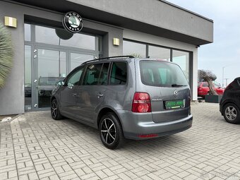 Volkswagen Touran 1,4 TSI 103kW DSG TREND TOP STAV - 8