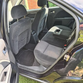 Ford Mondeo 2.2 TDCi Ghia - 8