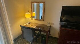 70 x použitý hotelový nábytek kompletní pokoje - 8