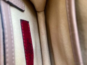 Valentino Rockstud Calfskin Chain kabelka - 8