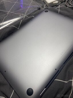 MacBook Air 13" 16GB RAM/256GB - 8