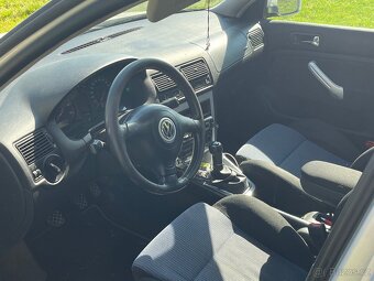 Volkswagen Golf 4 1,6 74kw - 8