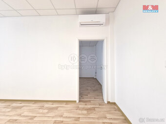 Pronájem kanceláře 36 m², Hodonín, ul. Velkomoravská - 8