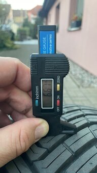 Celoroční pneu 225/45/17 - 8