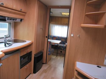Prodám karavan Hobby 540 UK,r.v.2001 + mover + markýza. - 8
